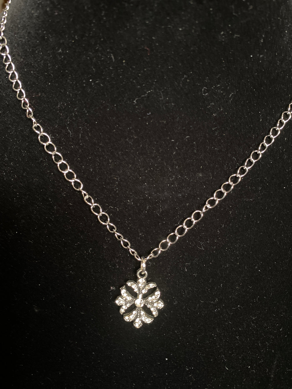 Rhinestone pendant Silver tone Chain Necklace