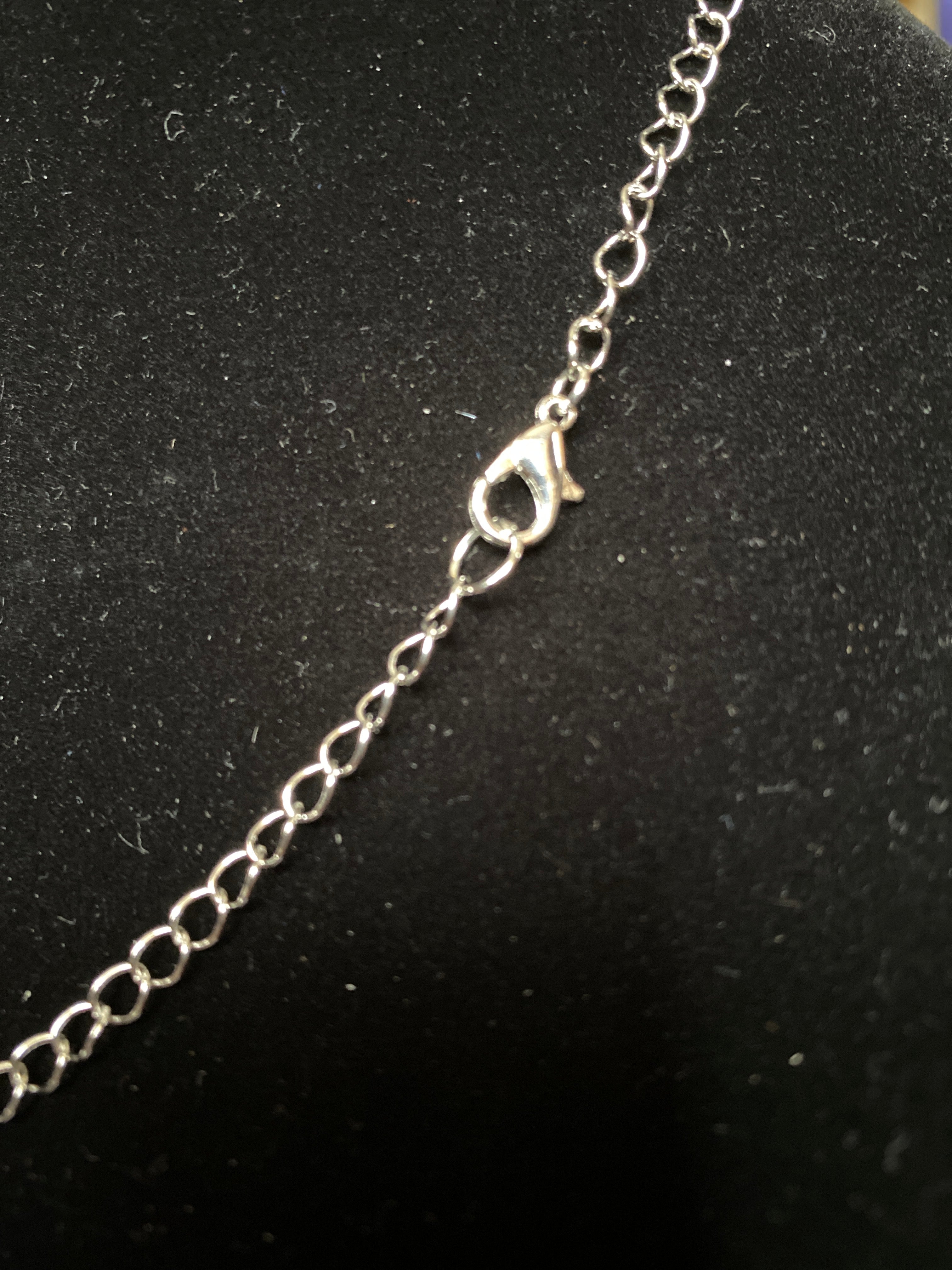 Arrowhead pendant Silver tone Chain Necklace