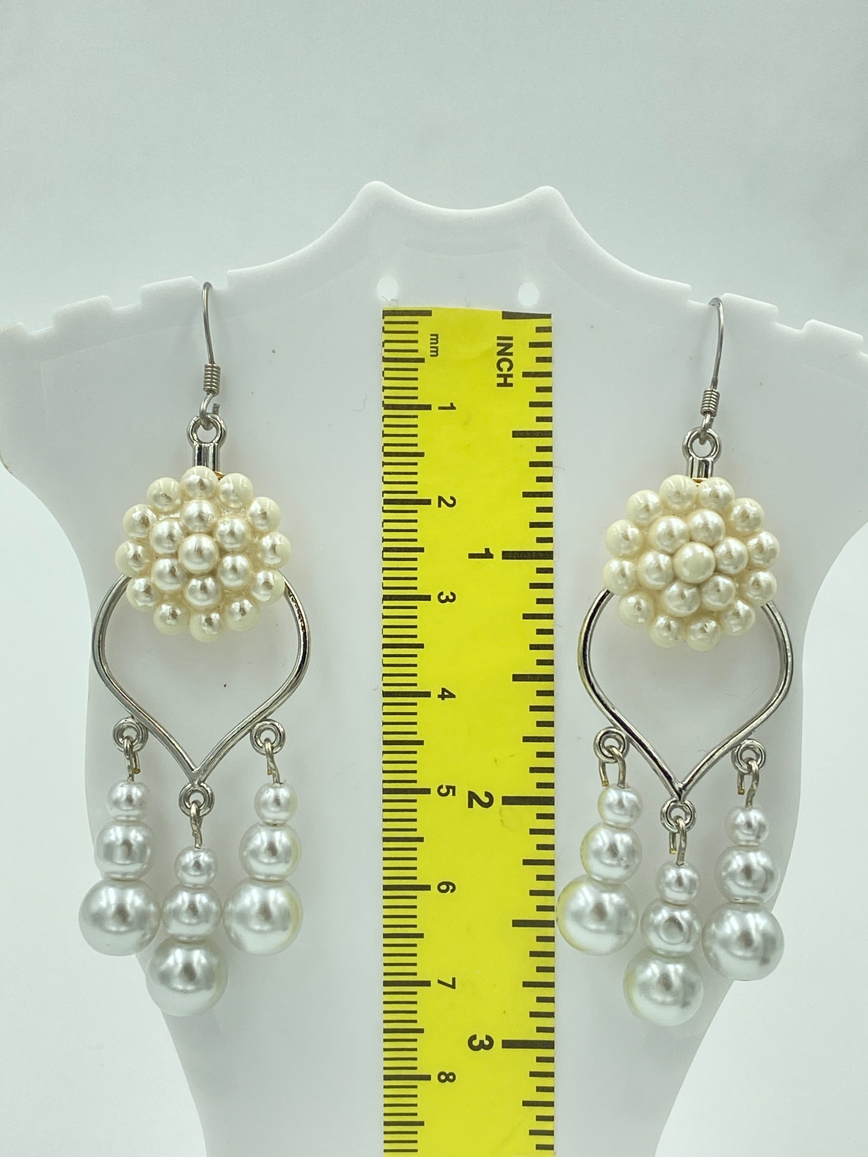 Hook Earrings Elegant Pearls Chandelier