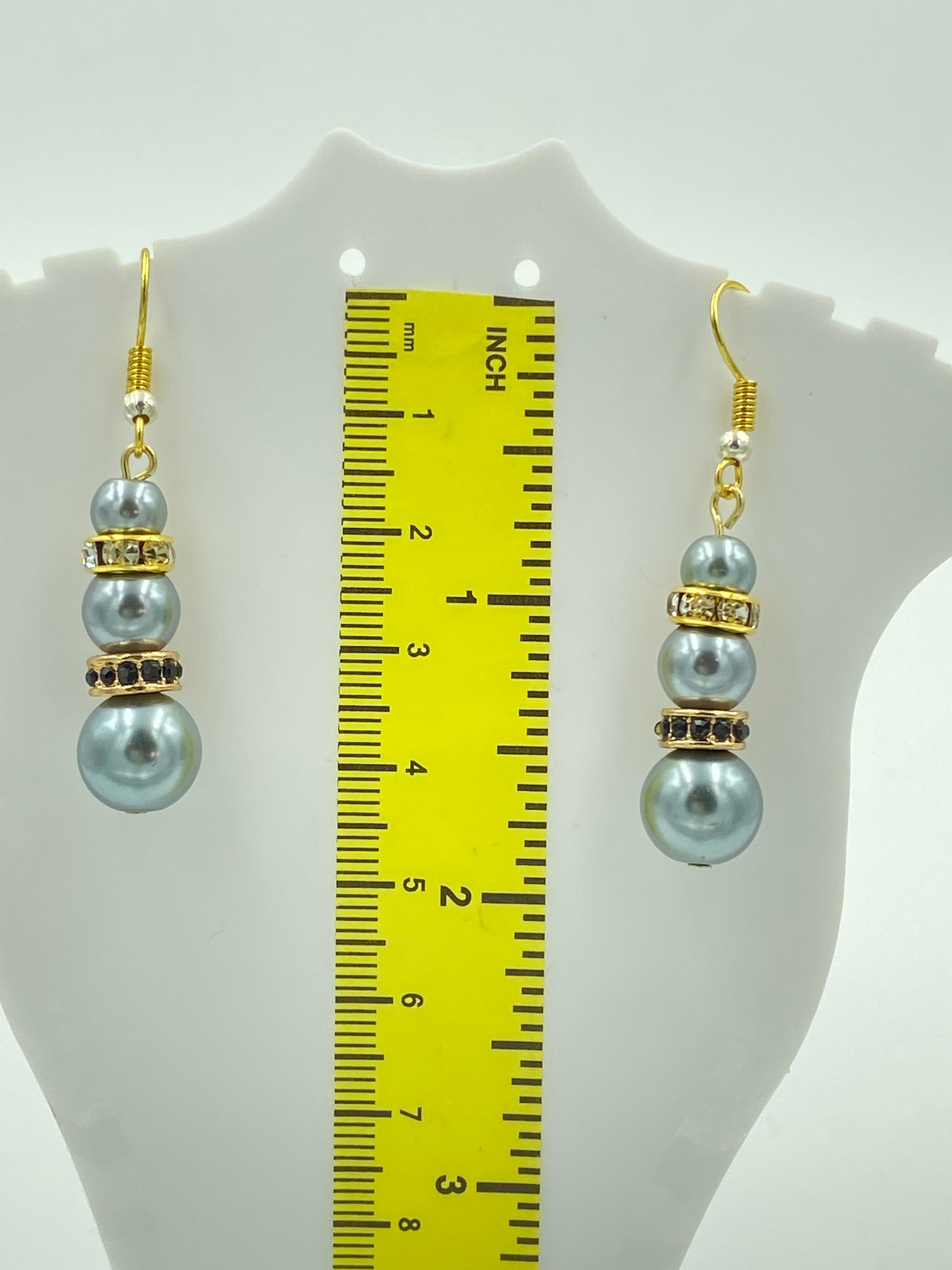 Hook Earrings Elegant Pearls and Rhinestones