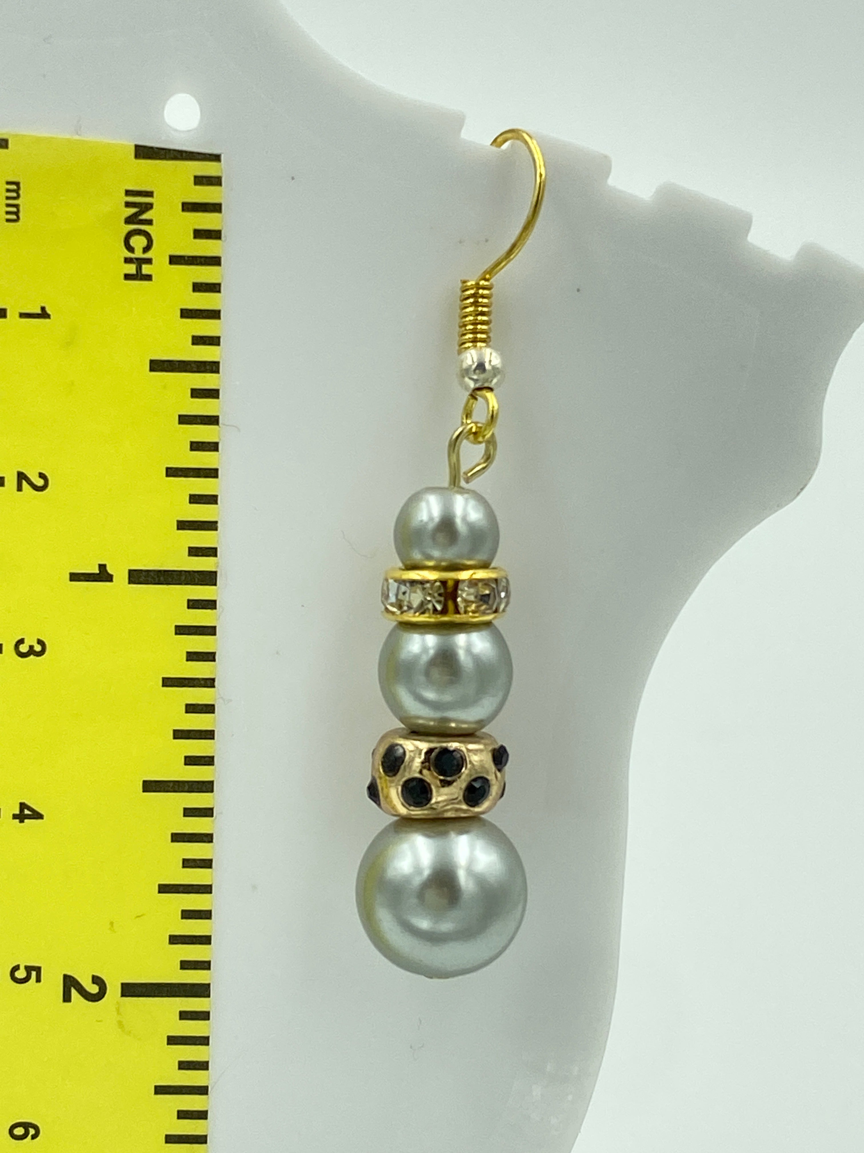 Hook Earrings Elegant Pearls and Rhinestones