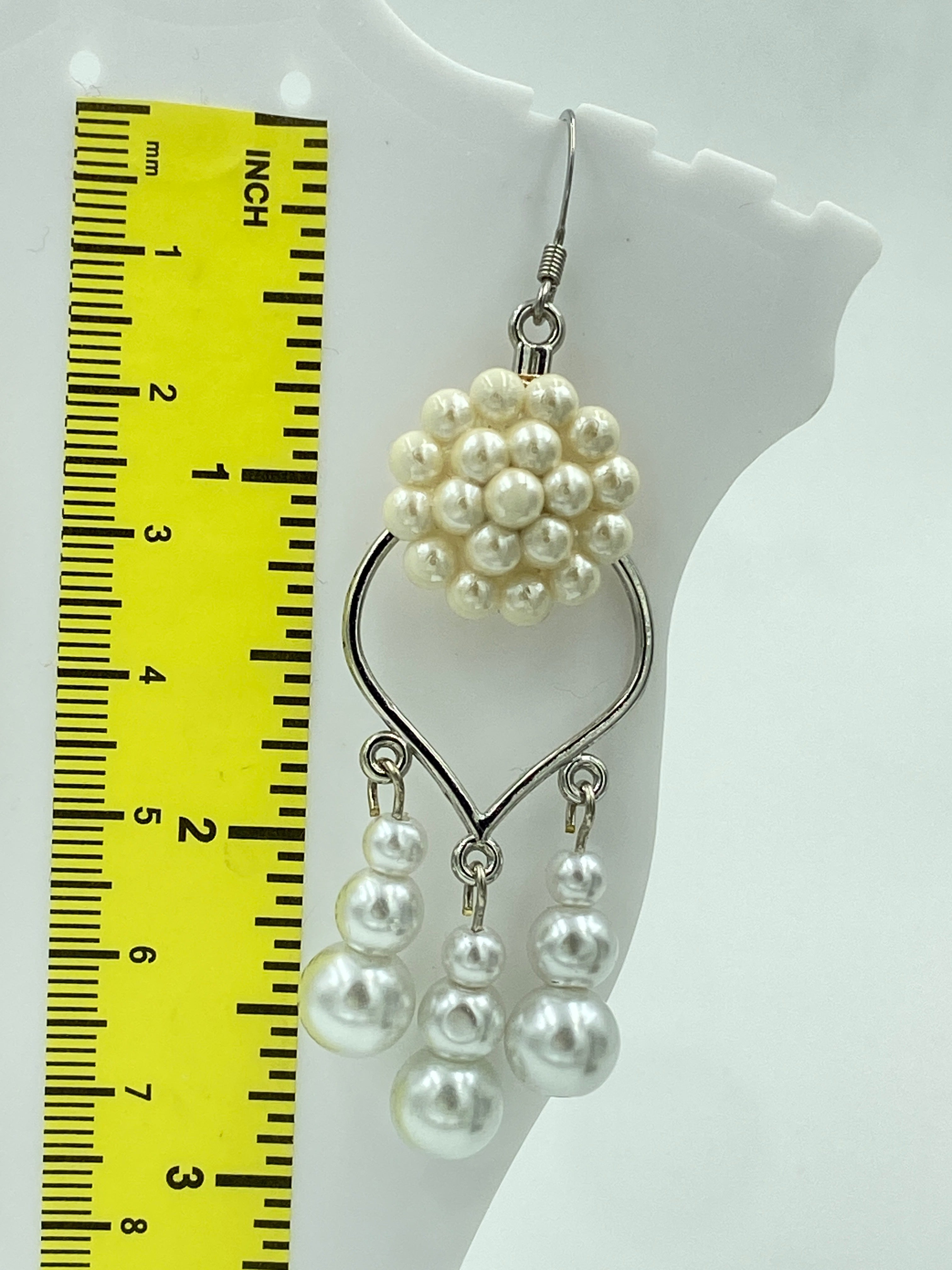 Hook Earrings Elegant Pearls Chandelier