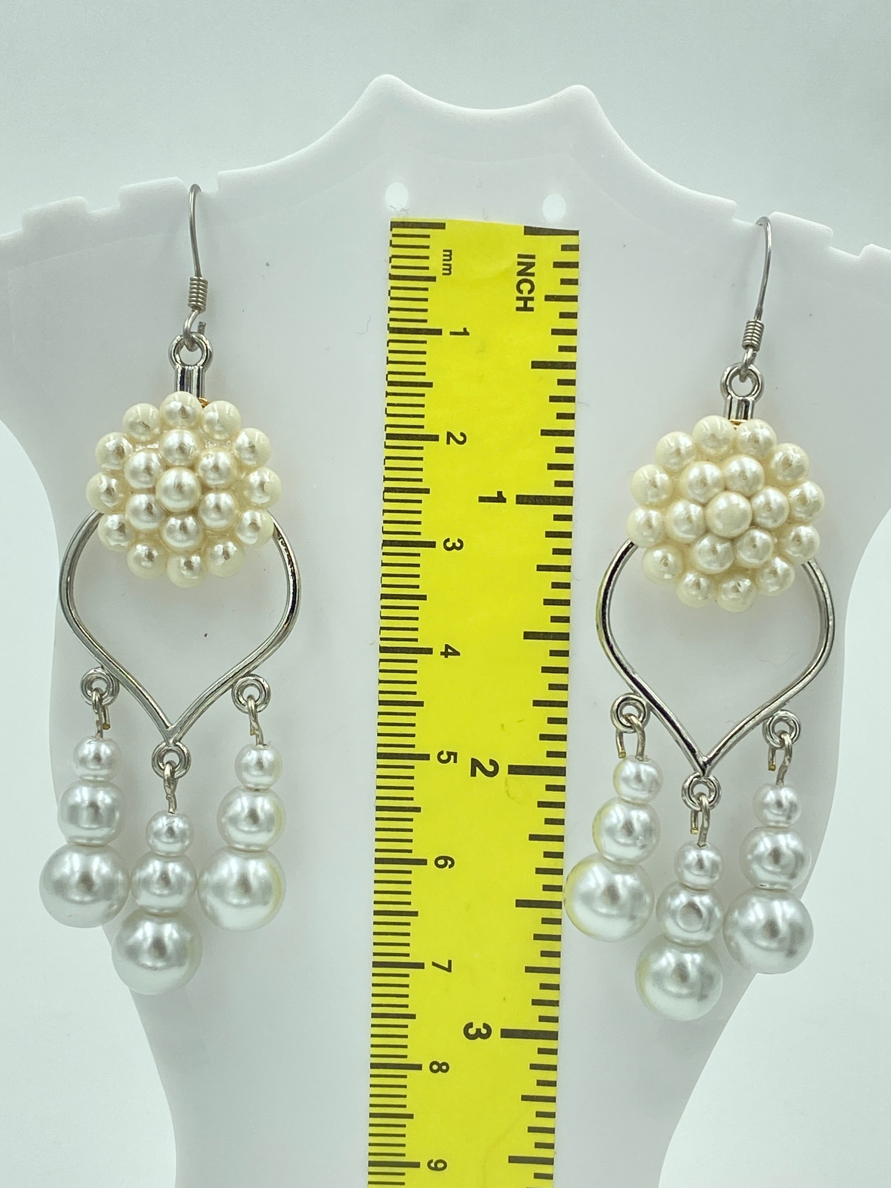 Hook Earrings Elegant Pearls Chandelier