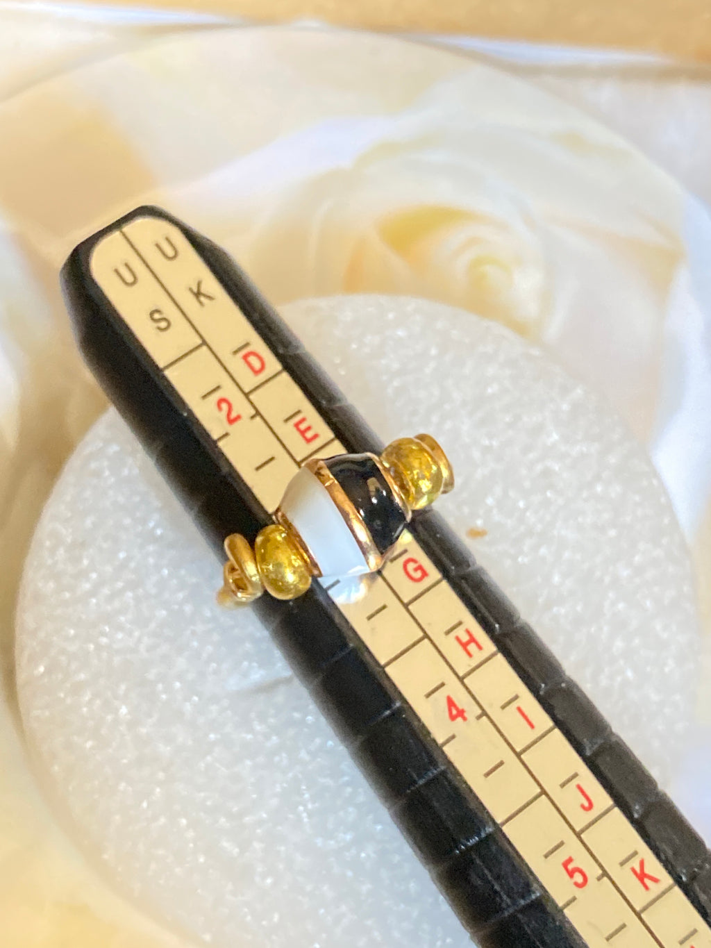Hand Made Wire Ring White/Black Bead